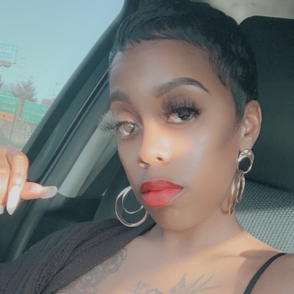 Meet your Posher, Kiana - Picture 1 of 1